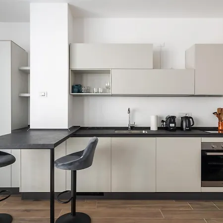 Via Compagnoni 12 - Monolocale Smart Per 2 Apartment