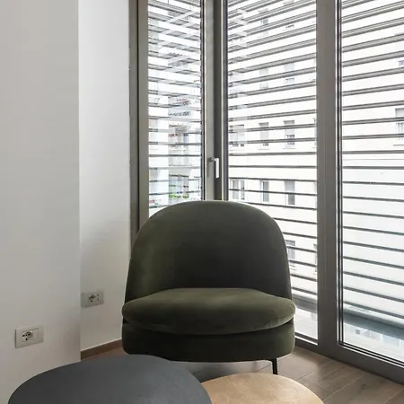 Via Compagnoni 12 - Monolocale Smart Per 2 Lägenhet *